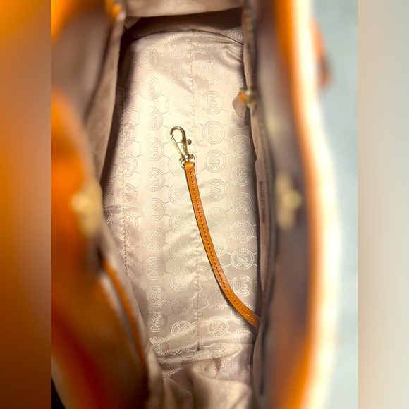 Michael Kors Hamilton Medium Leather Satchel in white/Brown EUC - Picture 7 of 8